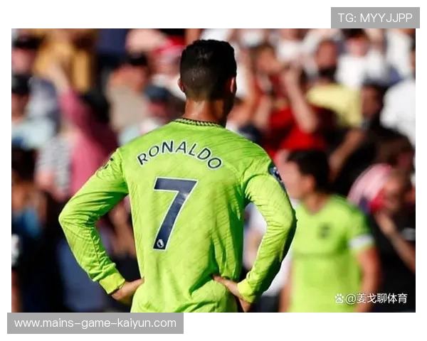 C罗脚下神技，曼联4-0横扫水晶宫