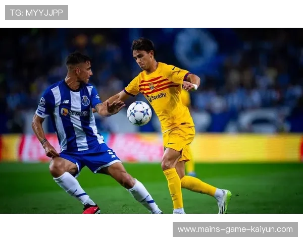 波尔图塔雷米头球冲顶助攻前锋完成制胜一击：一场关于默契与拼搏的足球软文